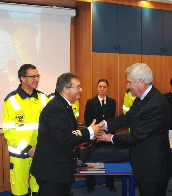 Defibrillatore Capitaneria 2011